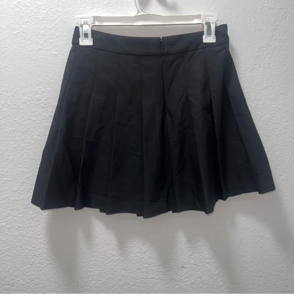 Sunday Best Black Mini Skirt - Picture 3 of 4